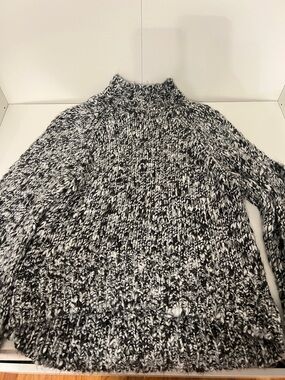 Abercrombie & Fitch Black and White Marled Turtleneck Sweater